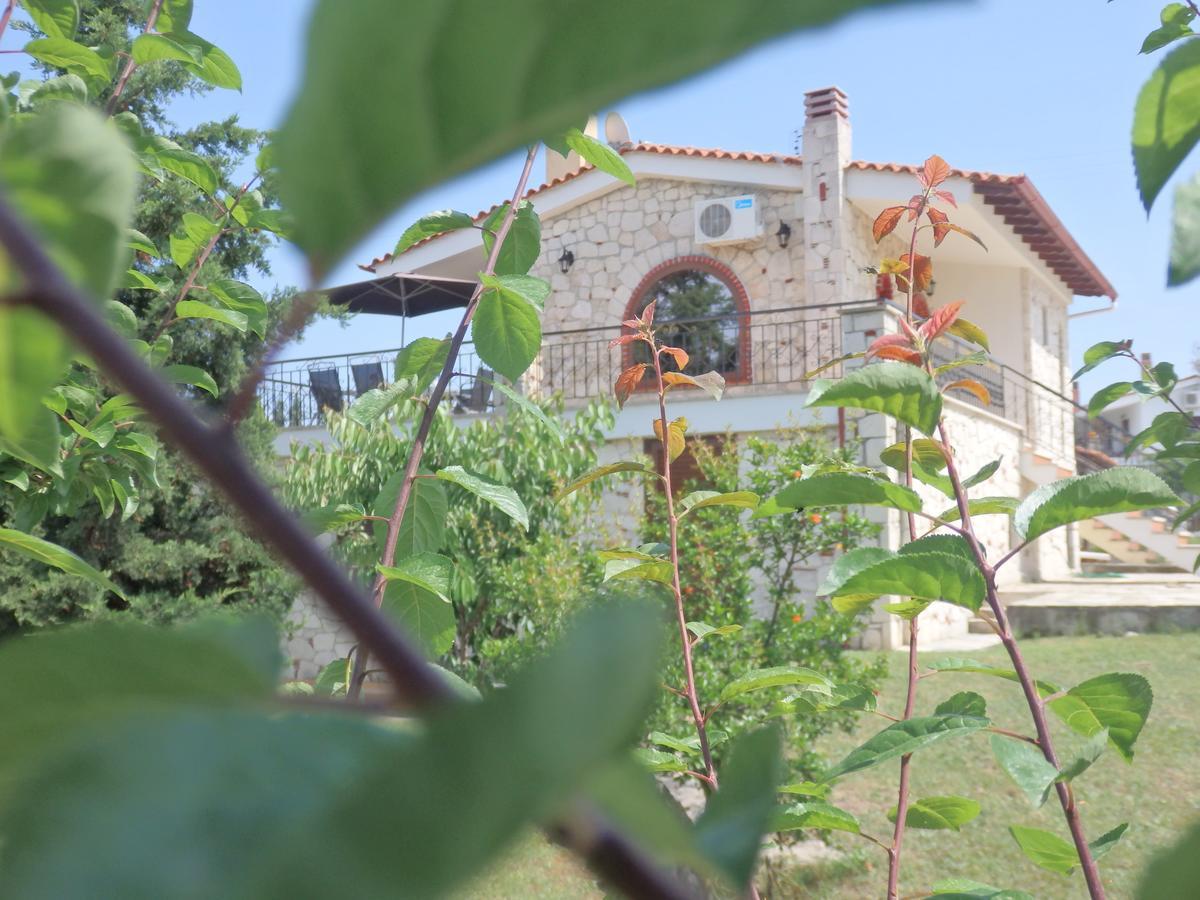 Villa George Афитос Экстерьер фото